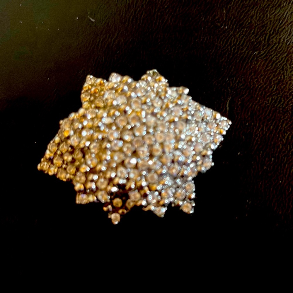 A beautiful pin